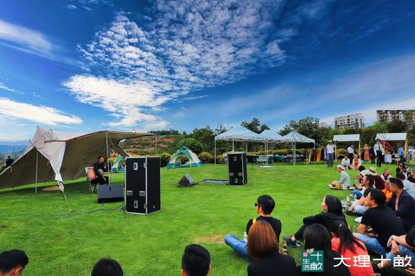 天行大理企業(yè)戶外拓展團(tuán)建露營篝火晚會策劃基地之大理十畝拓展基地